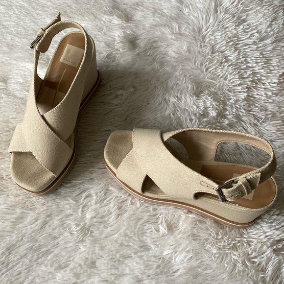 Women’s Sz 8 crossed straps wedge canvas sandals - Picture 4 of 11